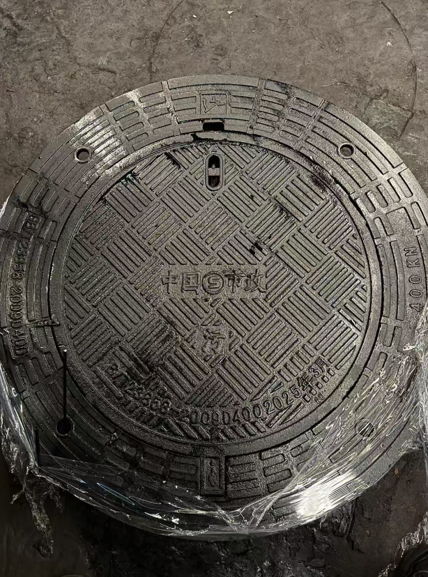 广丰球墨铸铁防沉降井盖展示